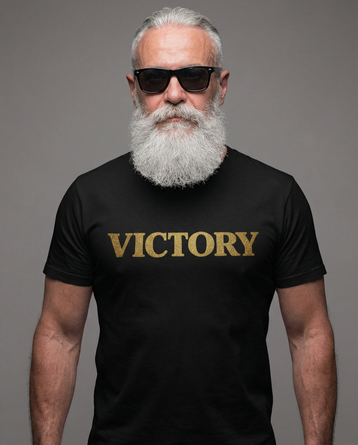 Schwarzes Victory T-Shirt, mit Gold-Glitzer-Effekt – kraftvolles Statement mit Stil