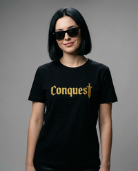 Schwarzes Conquest T-Shirt – kraftvolles Statement in Glitzer-Gold Effekt