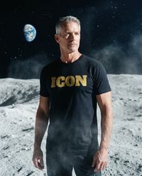 Schwarzes ICON T-Shirt – dein Statement im goldenen Glitzer-Effekt