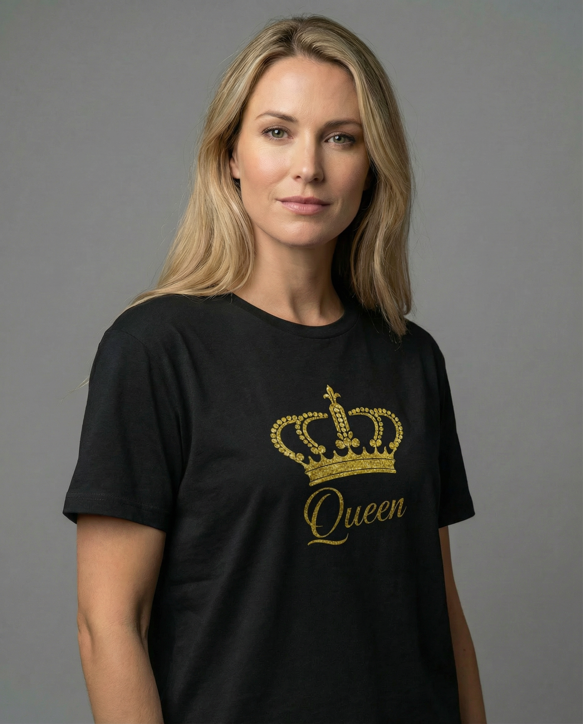 T-Shirt mit goldenem Glitzer-Kronen-Design „Queen“ – stylischer Statement-Look