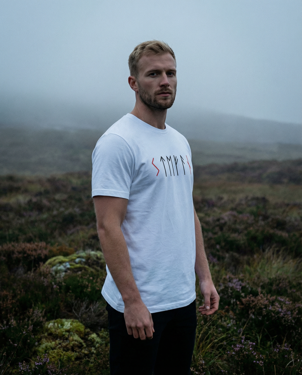 Personalisierbares Runen-T-Shirt – Dein Name in Runen